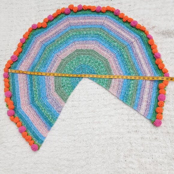 Hand-Crocheted Rose Bouquet Scarf/Shawl New - Picture 7 of 12